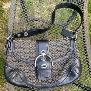 Authentic Signature Coach Handbag D04M6818